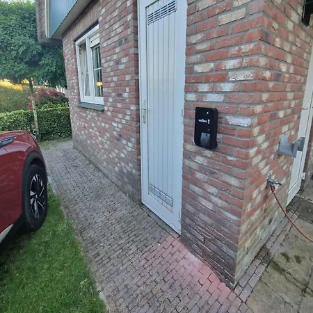 6-person With Garden *