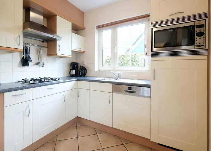 6-person With Garden Σπίτι διακοπών Sint Maartensvlotbrug