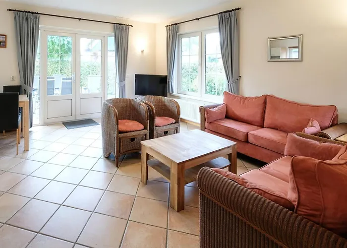 Σπίτι διακοπών 6-person With Garden *