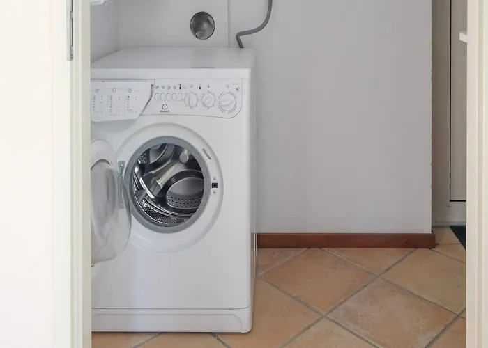 Дом отдыха 6-person With Garden Sint Maartensvlotbrug